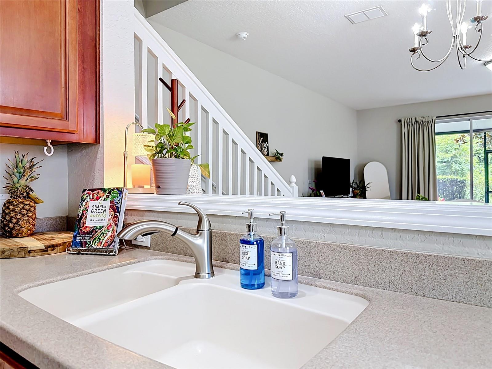 1060 Rock Harbor Ave Property Photo 11