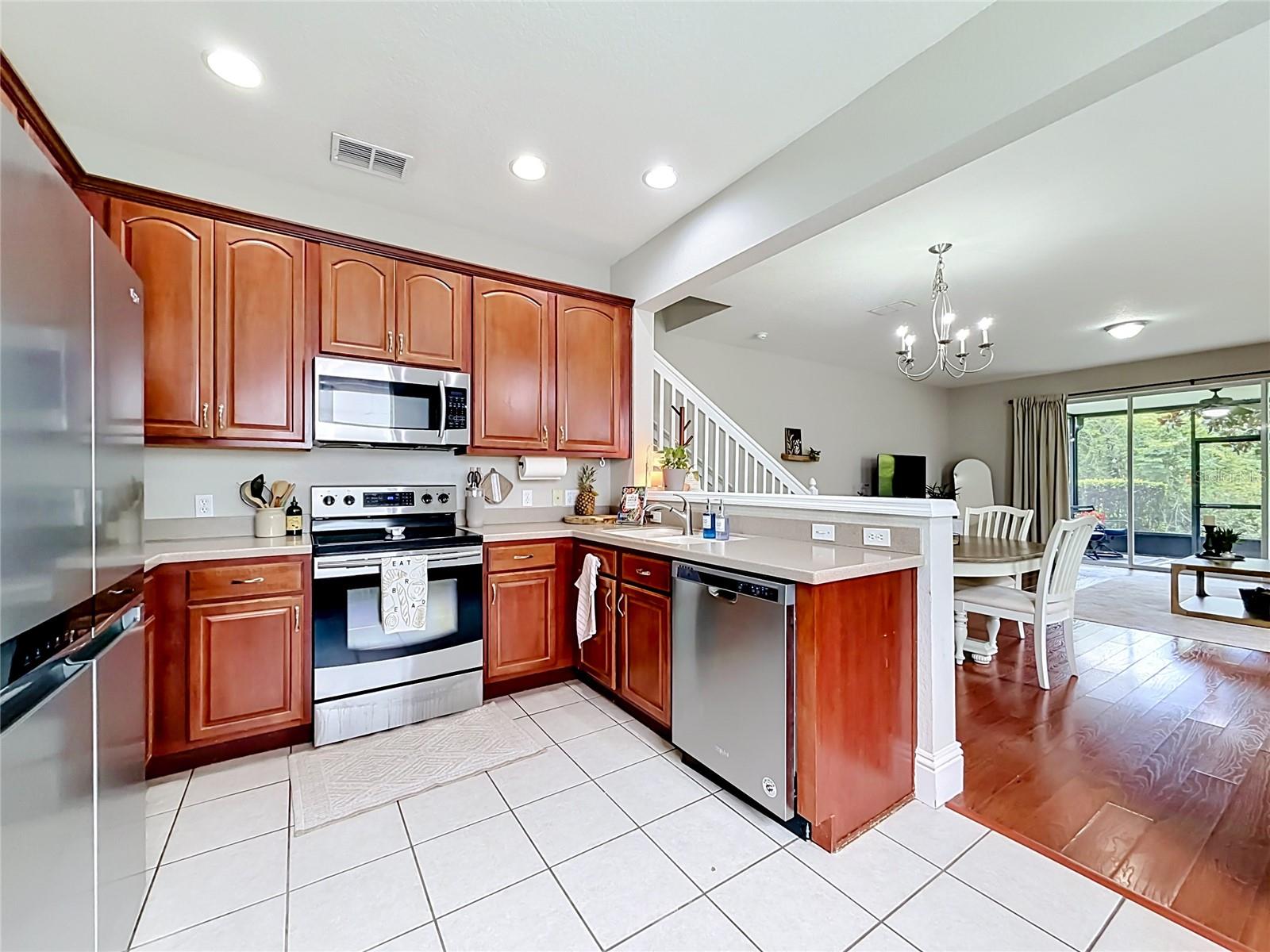 1060 Rock Harbor Ave Property Photo 15