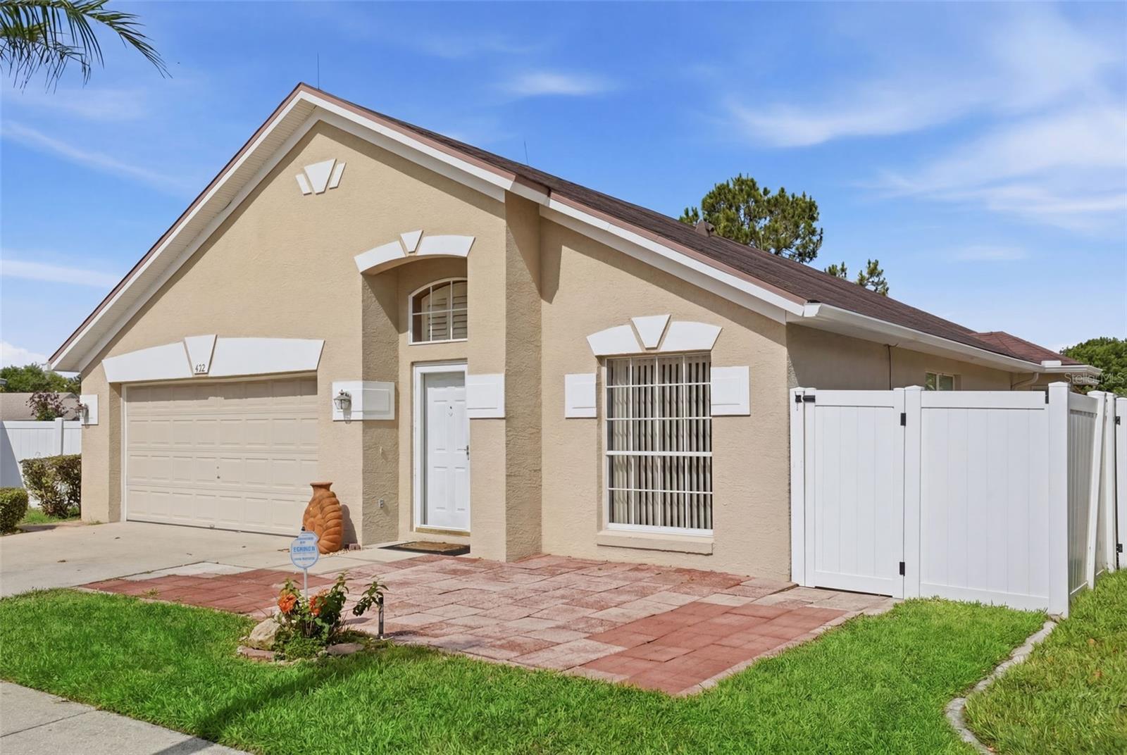 632 Cypress Tree Ct Property Photo 2