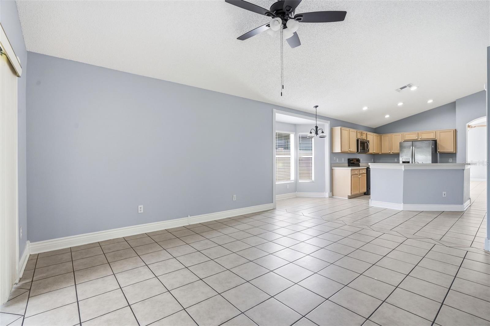 632 Cypress Tree Ct Property Photo 11