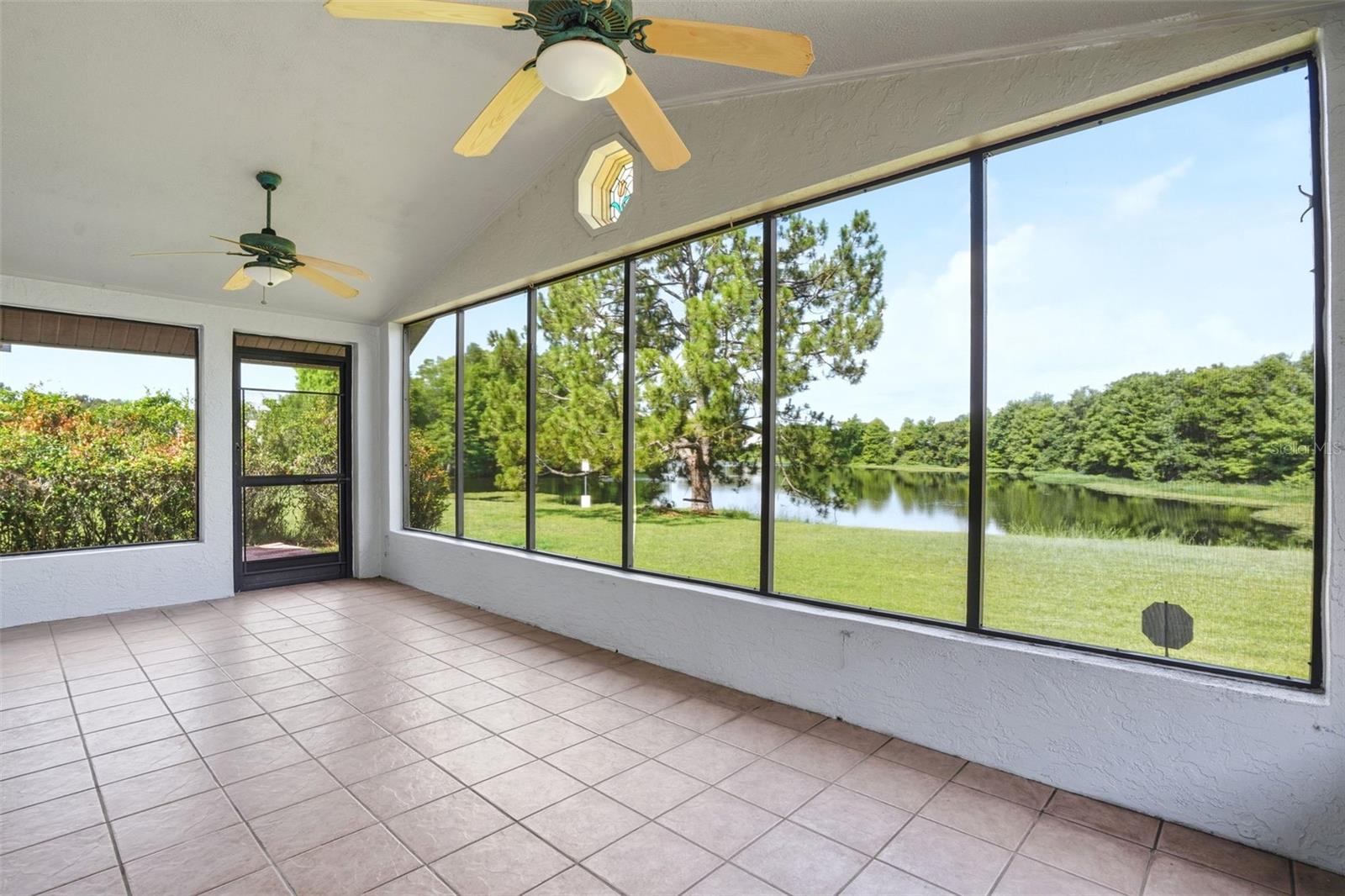 632 Cypress Tree Ct Property Photo 27