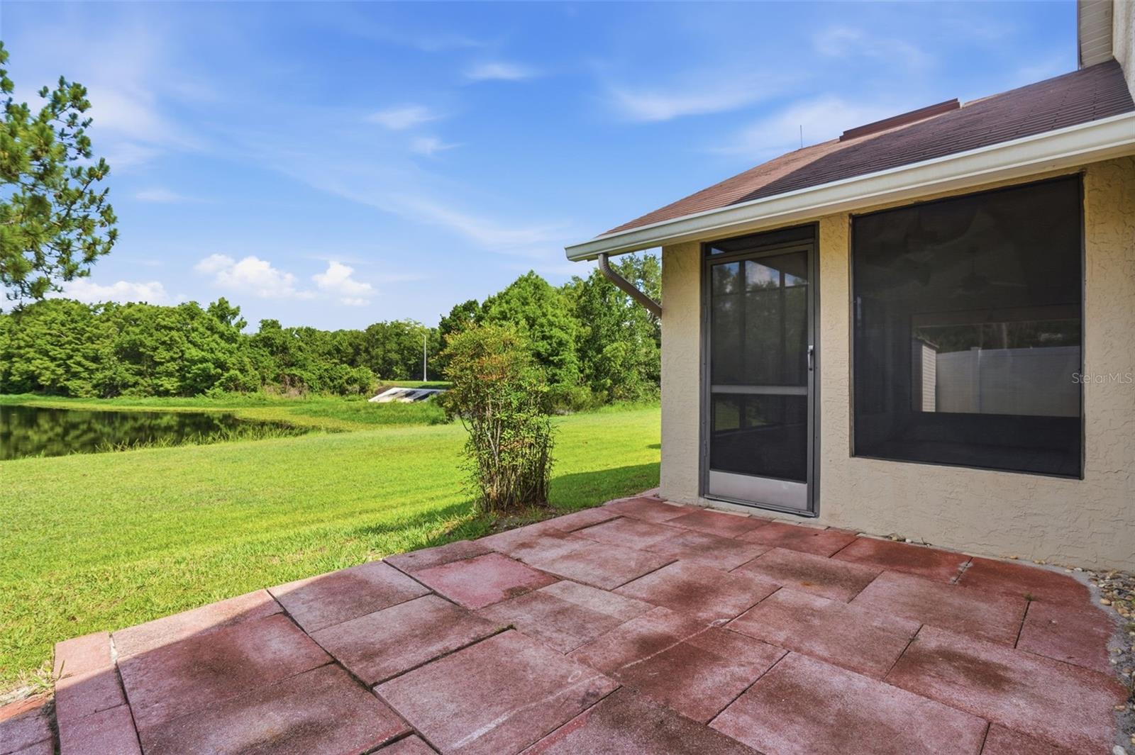 632 Cypress Tree Ct Property Photo 29