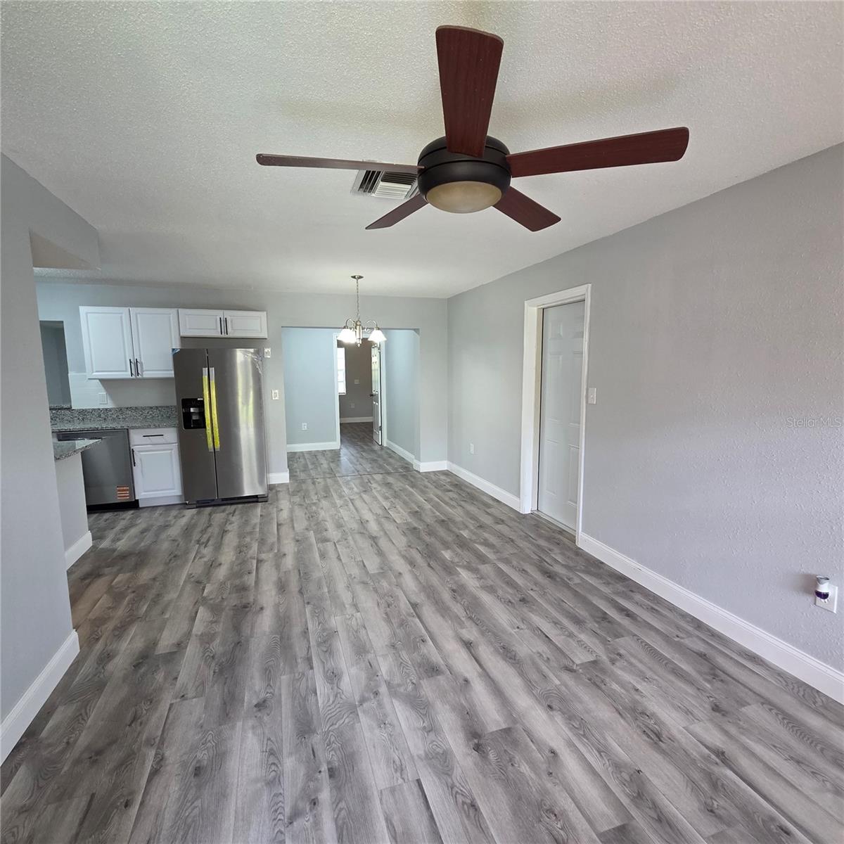 810 Swiss Ln Property Photo 3