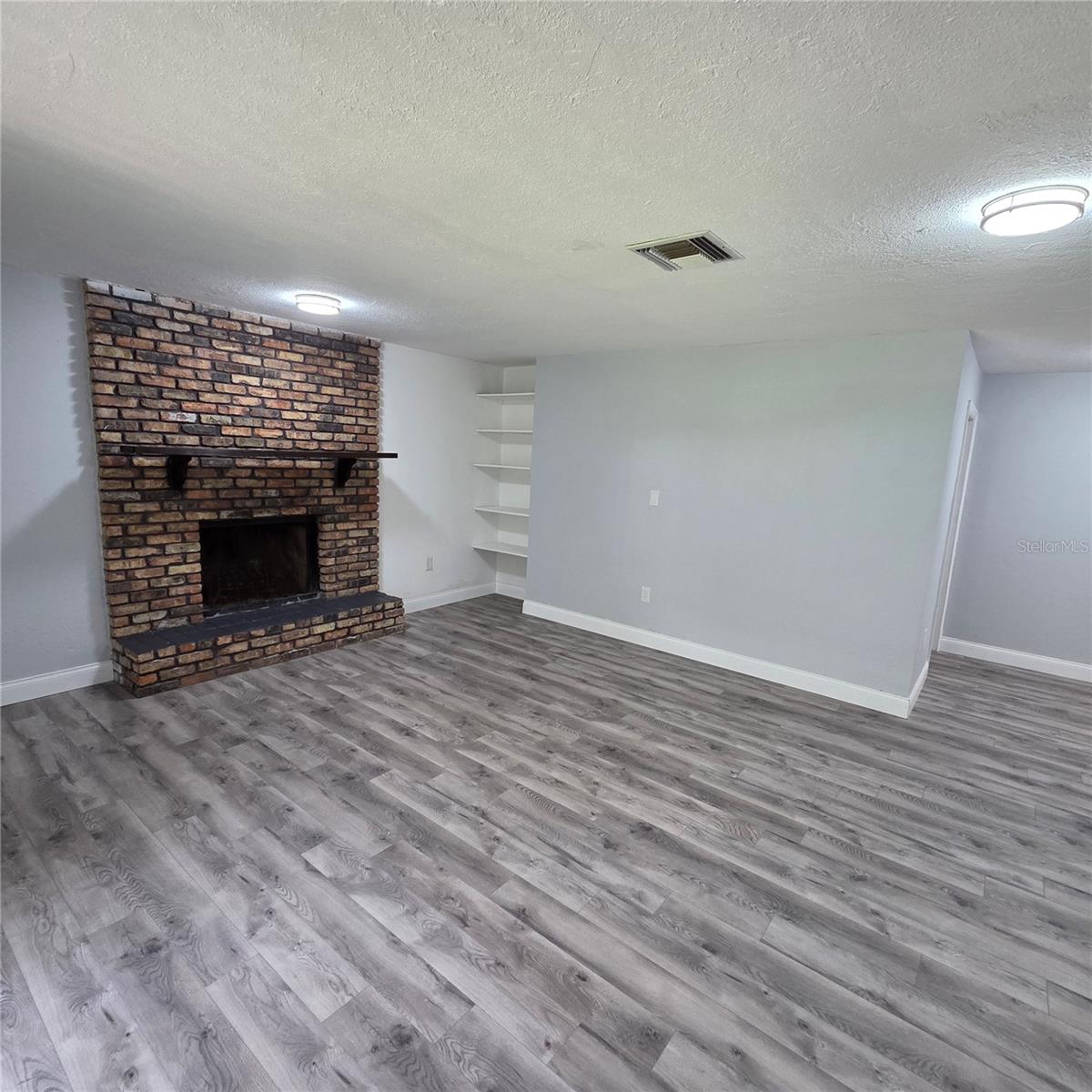 810 Swiss Ln Property Photo 9