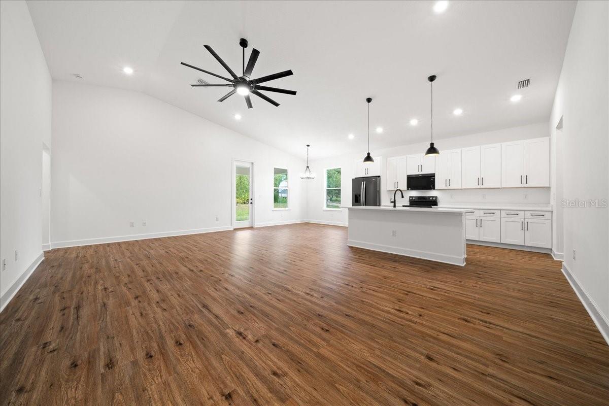 15095 Snowy Owl Ave Property Photo 13