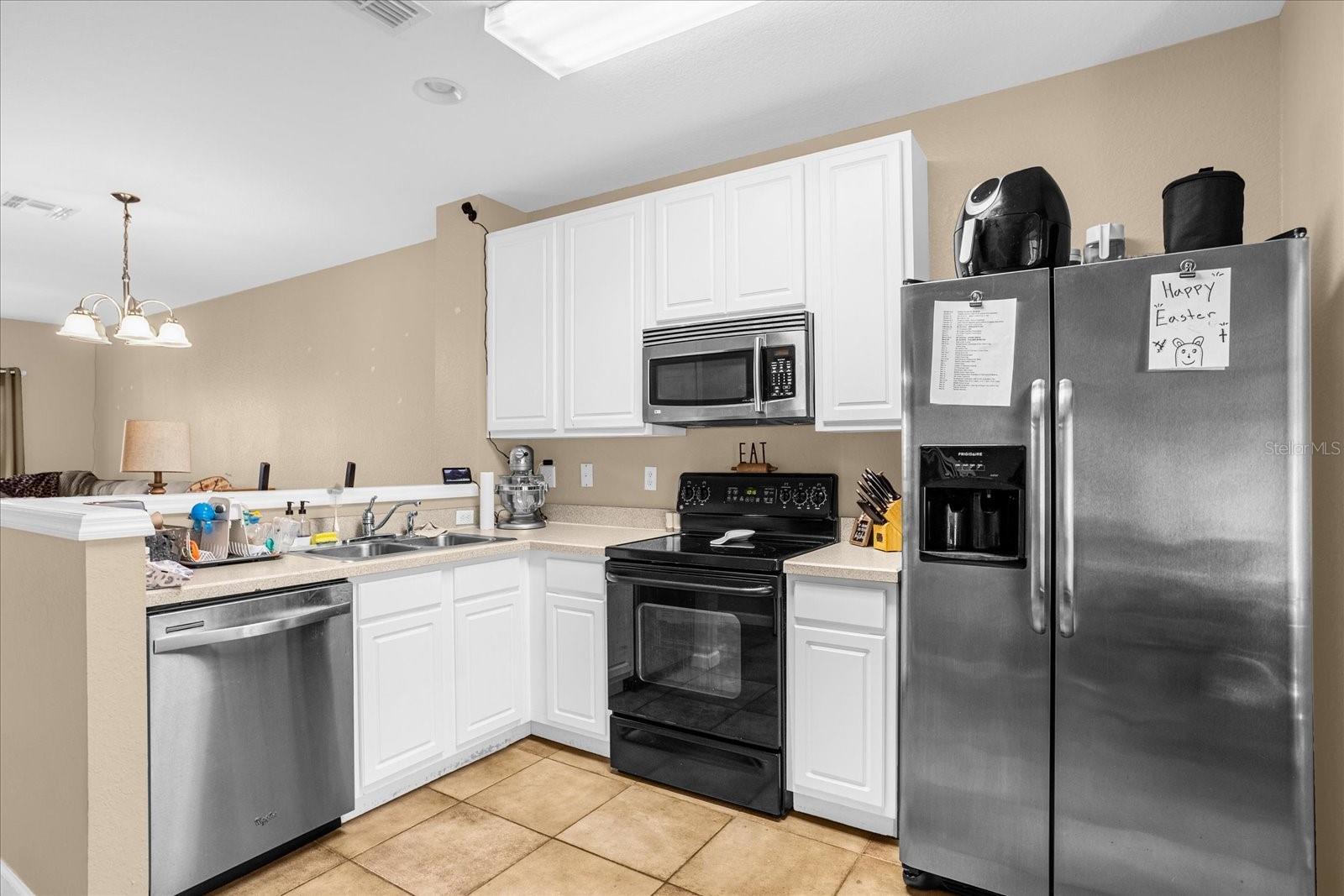 727 Shropshire Loop Property Photo 5