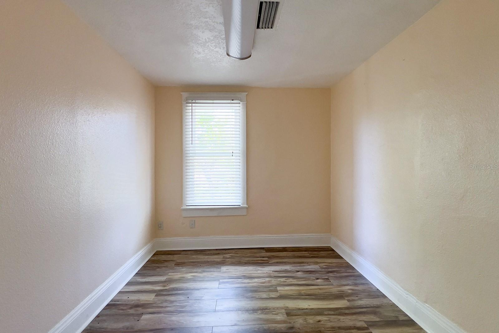 821 Emmett St #2nd Floor Property Photo 22