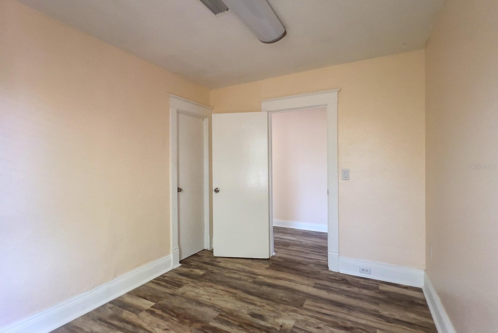 821 Emmett St #2nd Floor Property Photo 23
