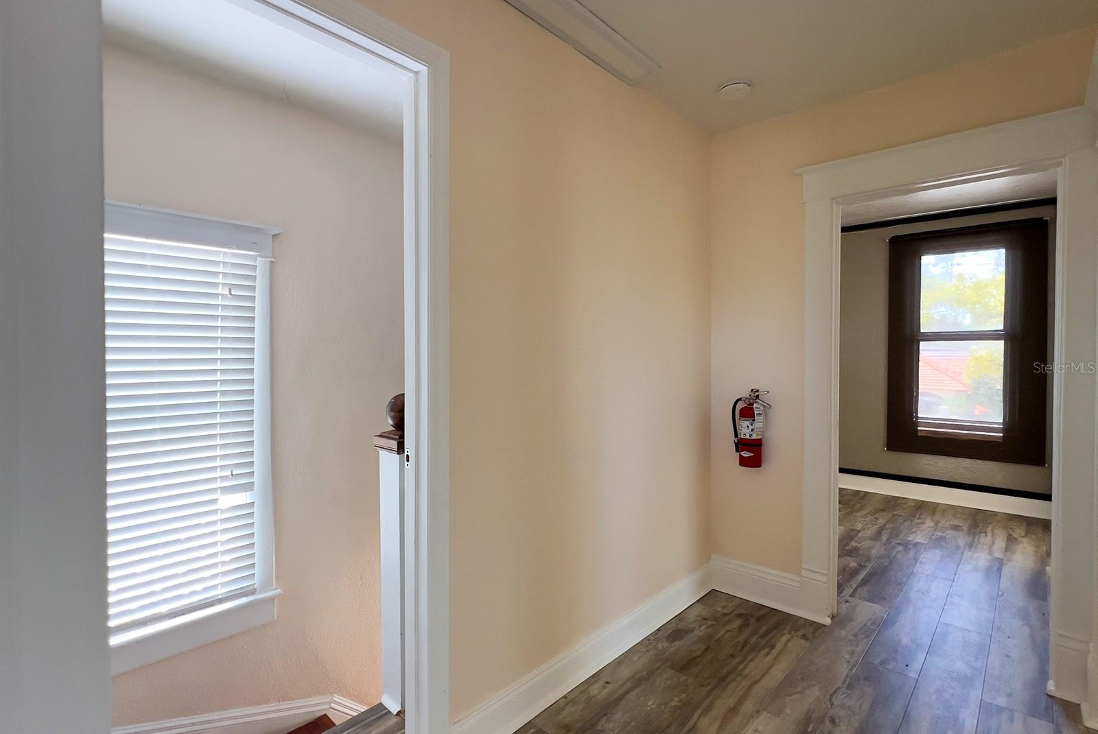 821 Emmett St #2nd Floor Property Photo 29