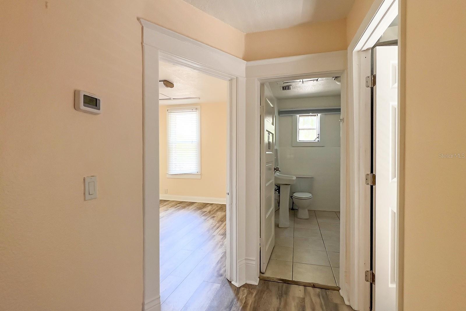 821 Emmett St #2nd Floor Property Photo 31