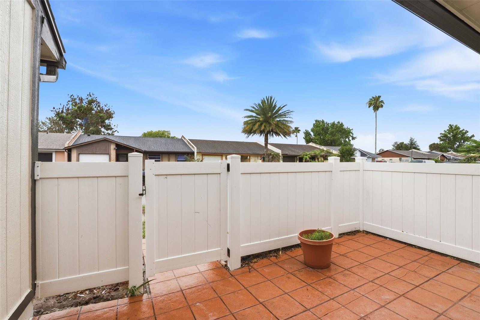 1056 Soria Ave Property Photo 5