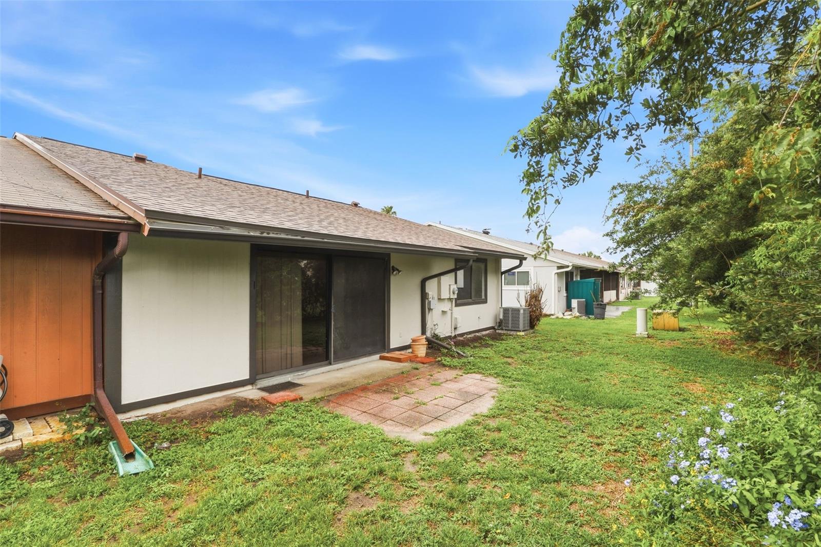 1056 Soria Ave Property Photo 7