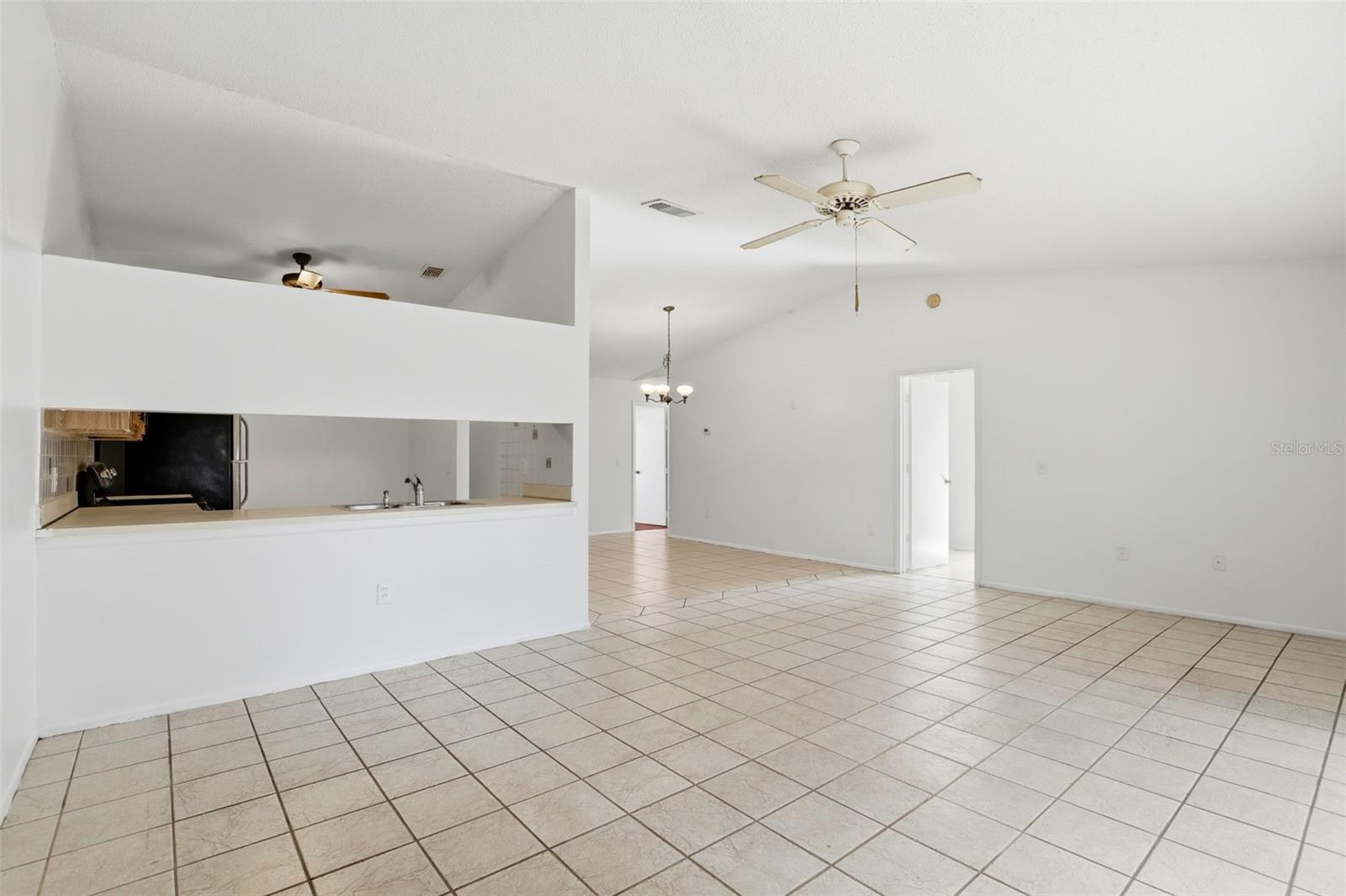 1056 Soria Ave Property Photo 10
