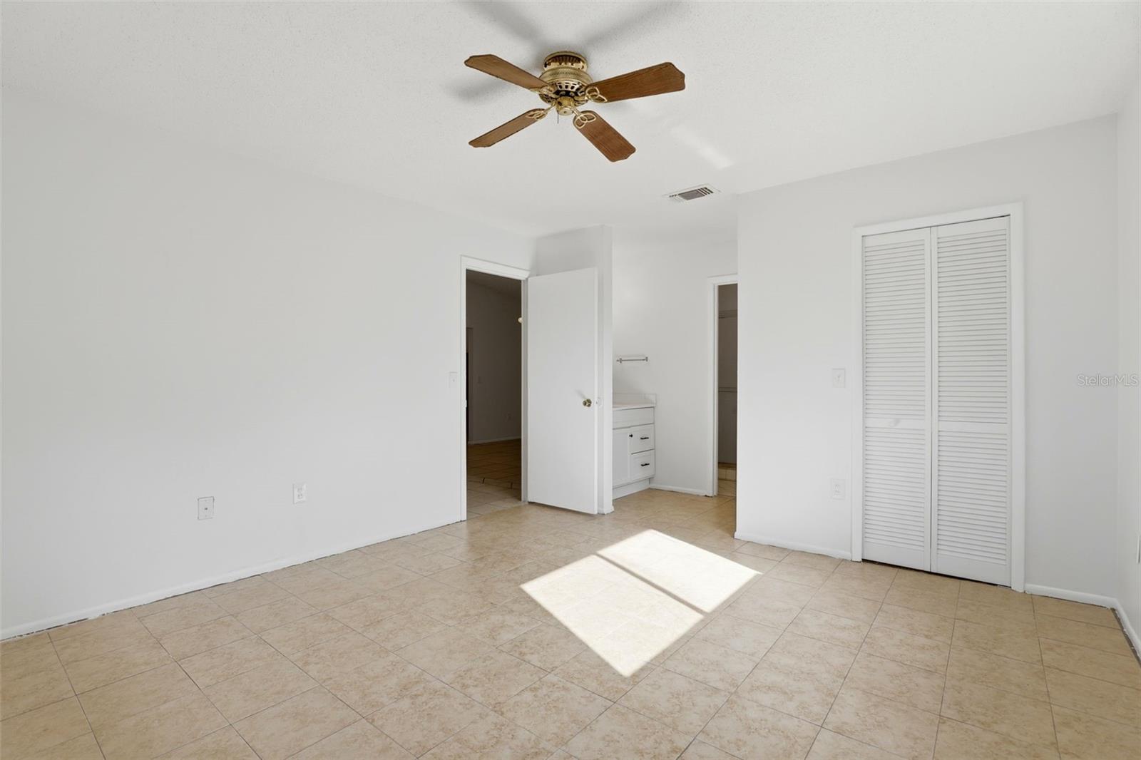 1056 Soria Ave Property Photo 16