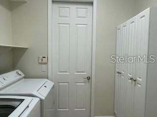 213 Lourdan Ct Property Photo 5