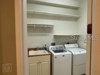 213 Lourdan Ct Property Photo 6
