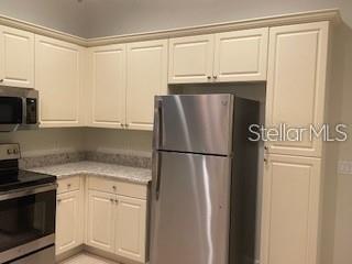 213 Lourdan Ct Property Photo 8