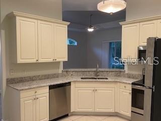 213 Lourdan Ct Property Photo 12