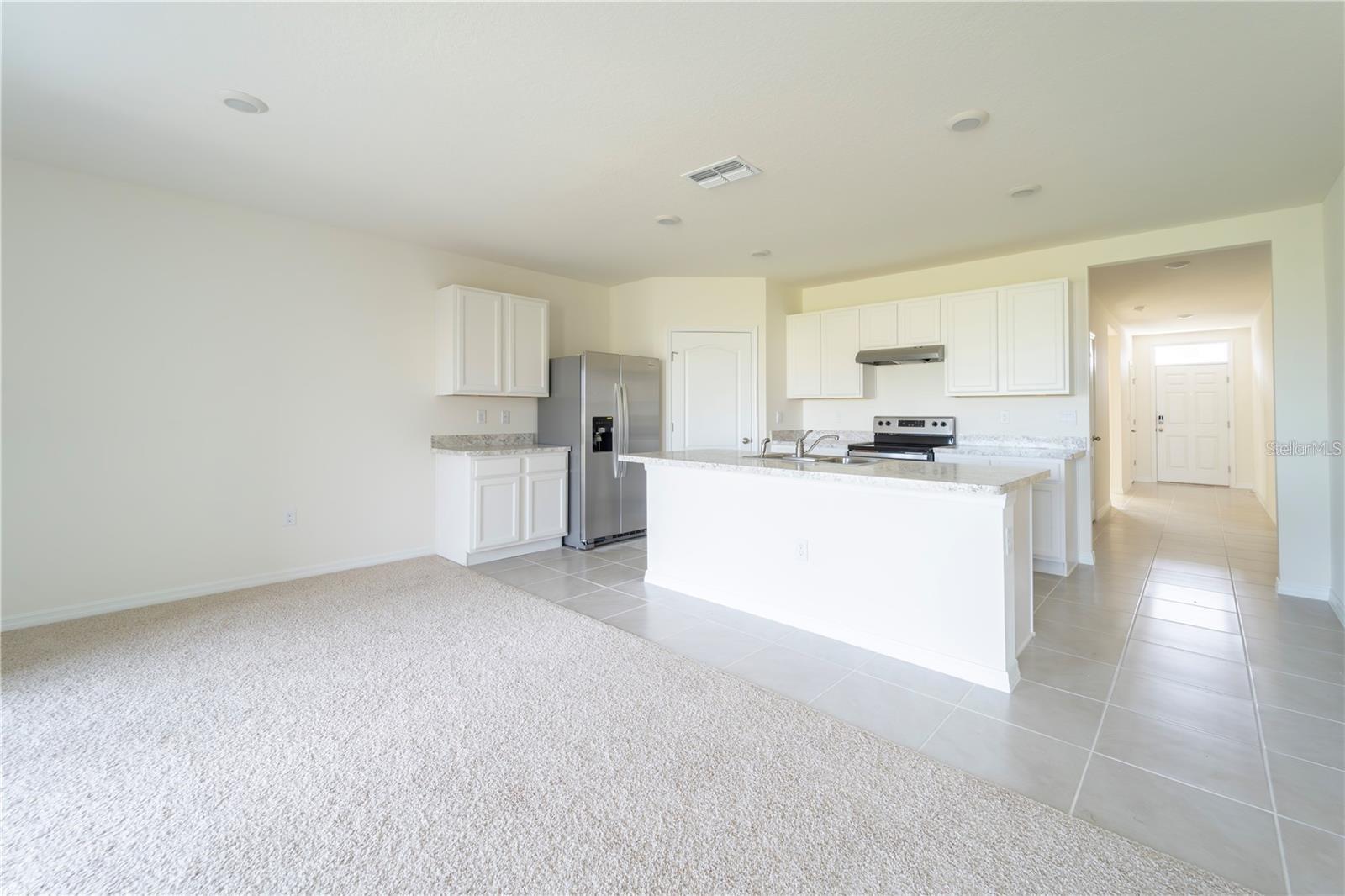1811 Silverbell Loop Property Photo 8