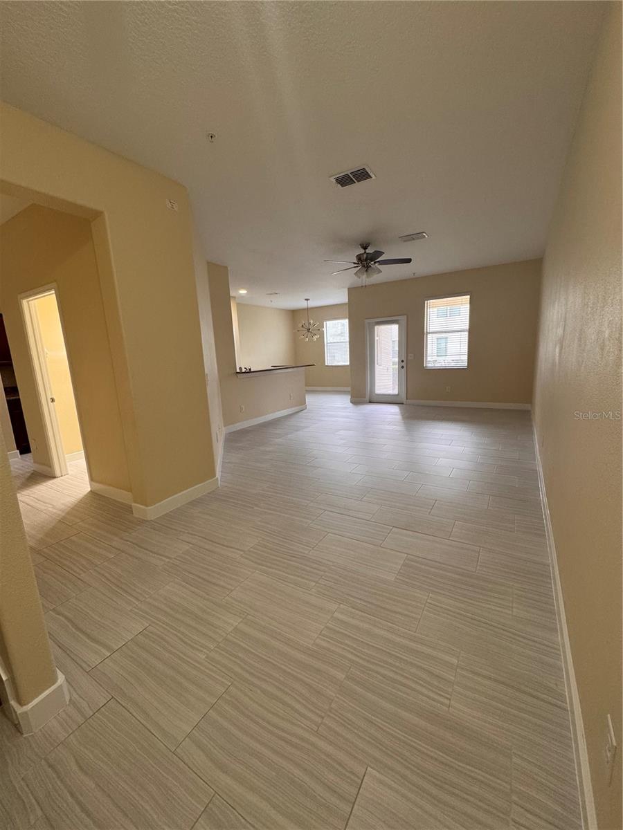 15511 Campden St Property Photo 2
