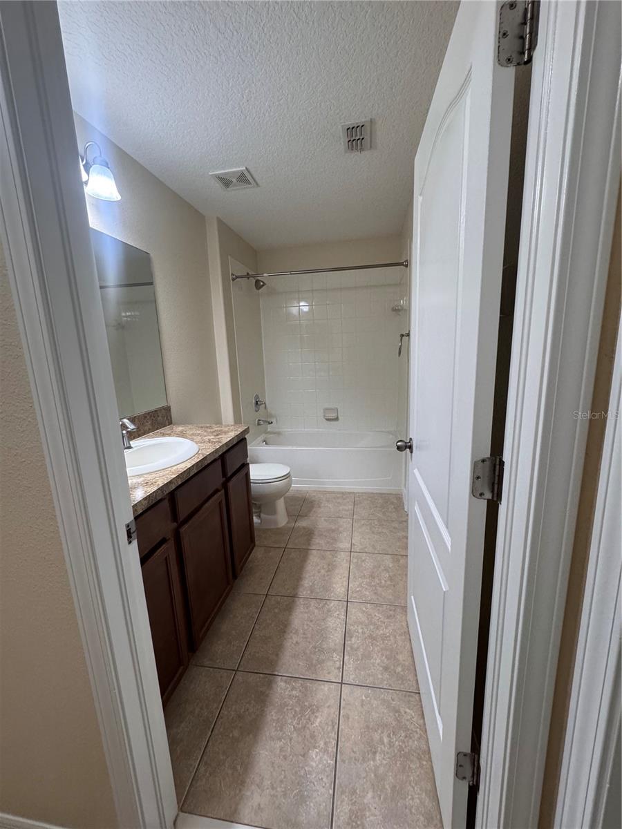 15511 Campden St Property Photo 17