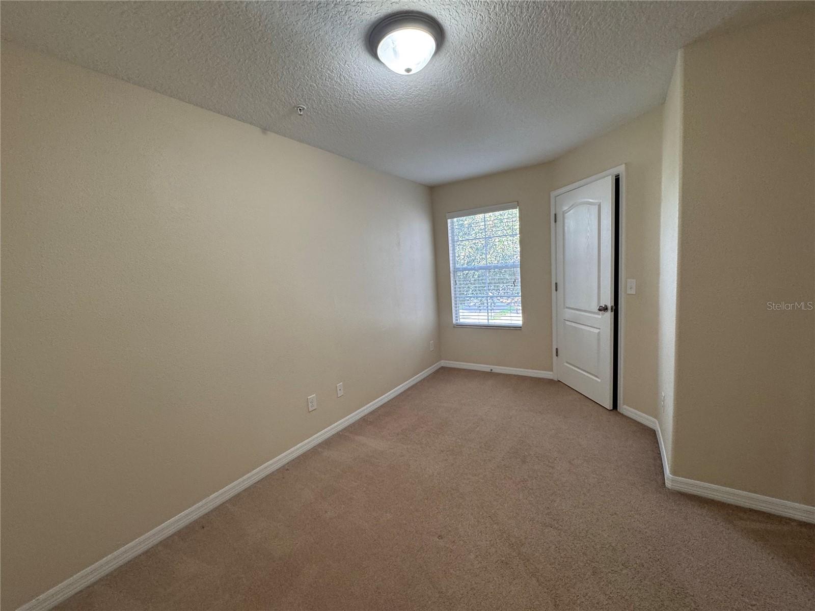 15511 Campden St Property Photo 18