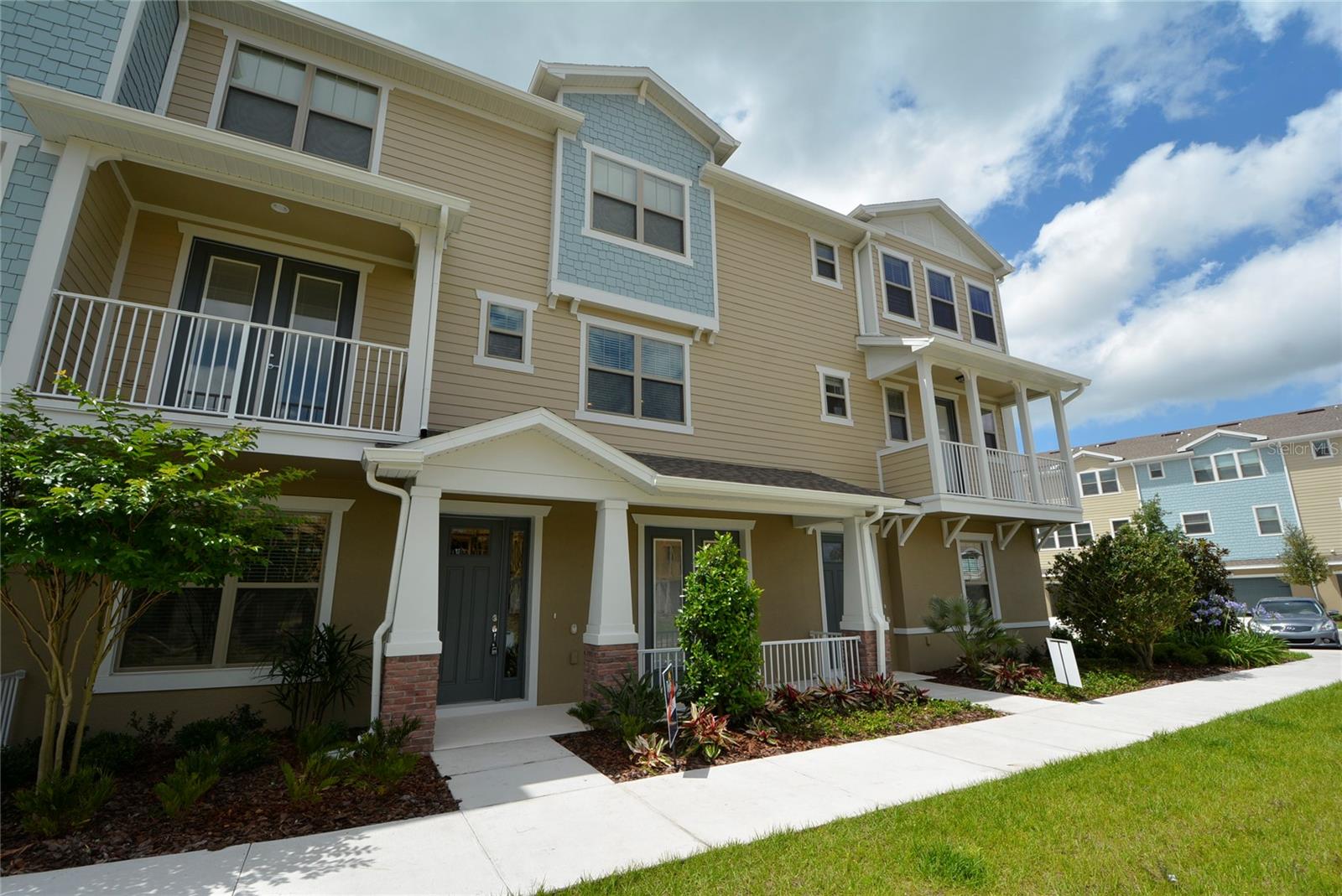 586 Piazza Pt Property Photo 2
