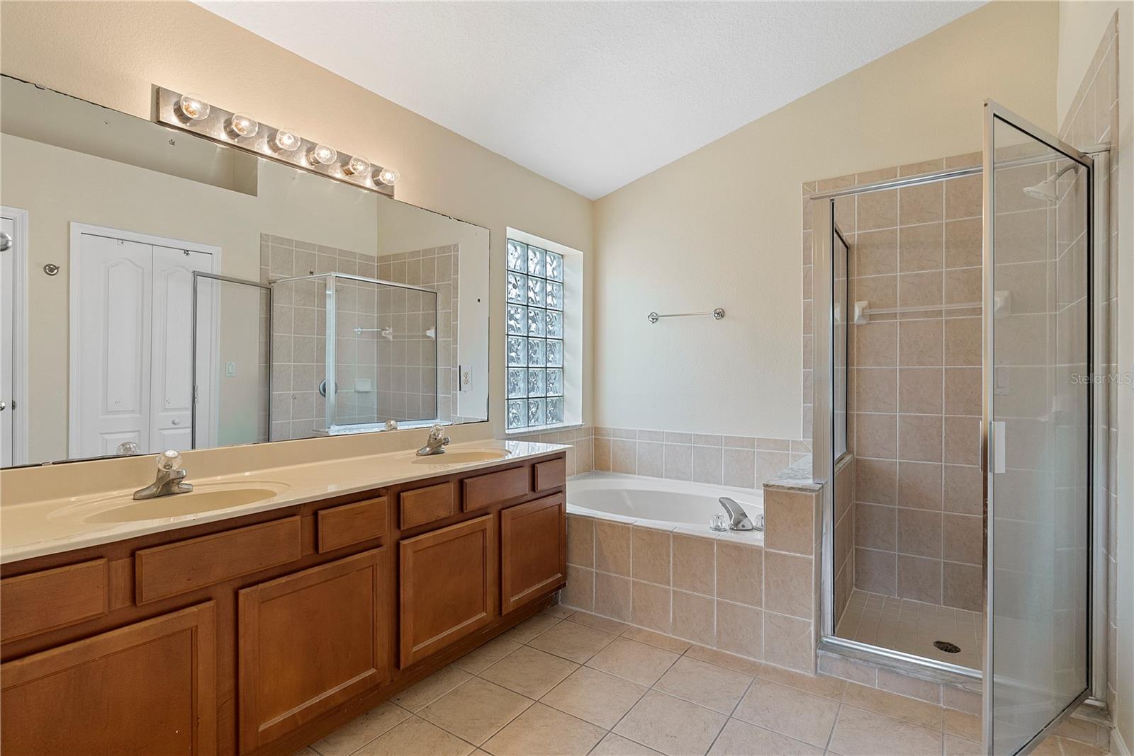 3103 Merlot Way Property Photo 6