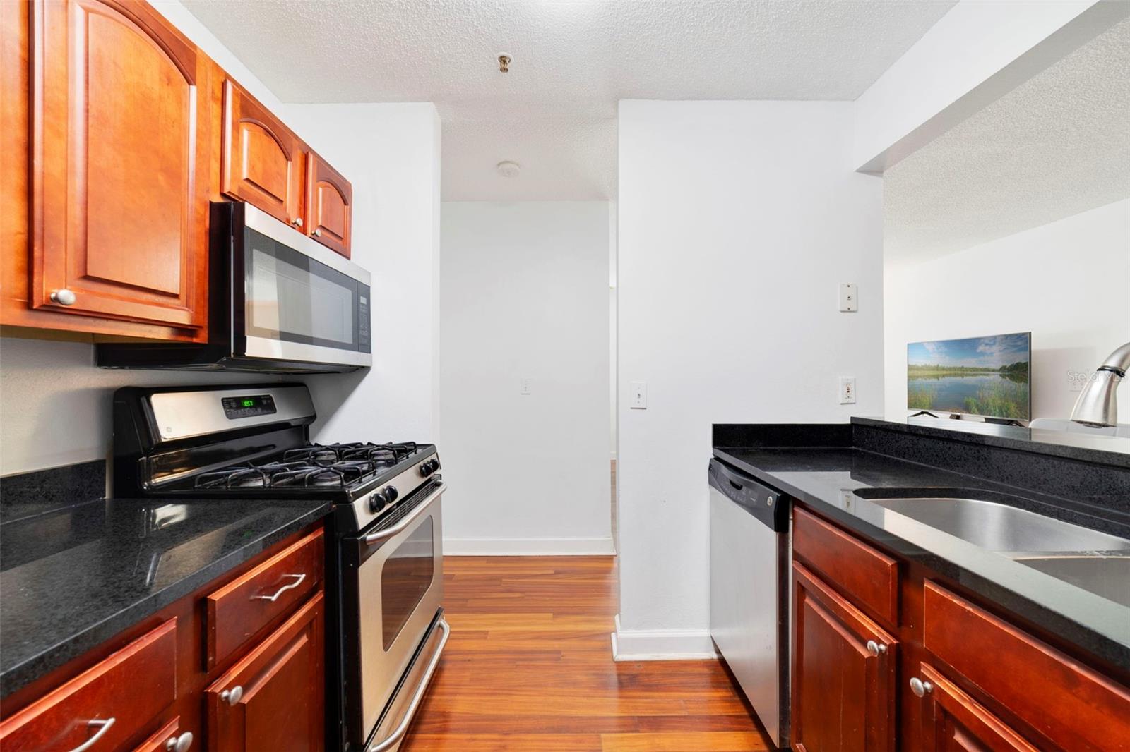 2019 Dixie Belle Dr #g Property Photo 8
