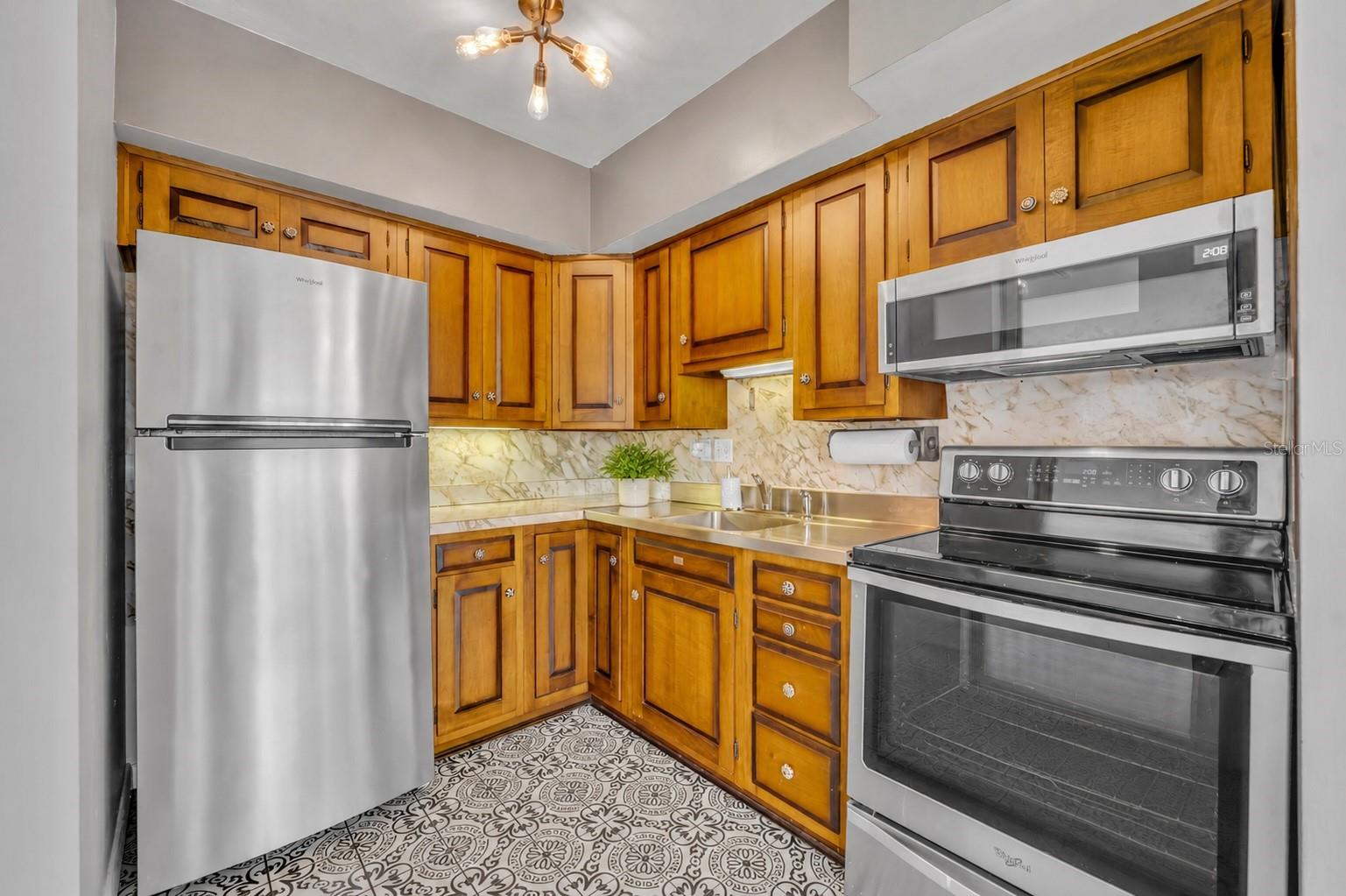 311 E Morse Blvd #6-12 Property Photo 10