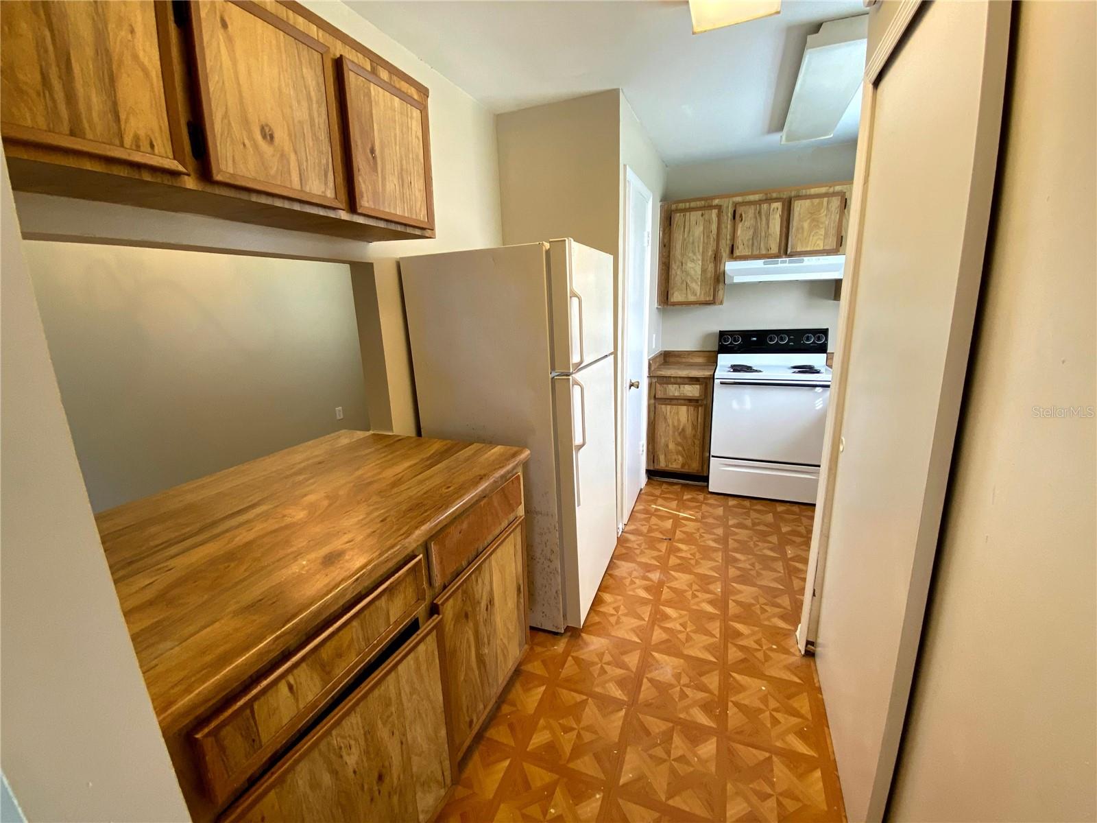 4148 Pershing Pointe Pl #1 Property Photo 5