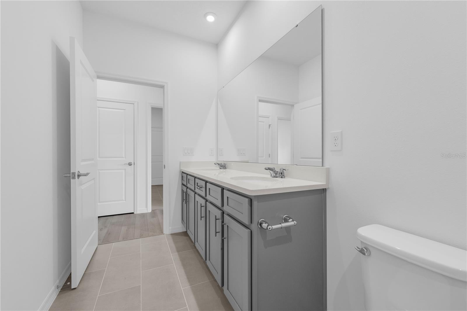 1112 Banff Dr Ne Property Photo 30