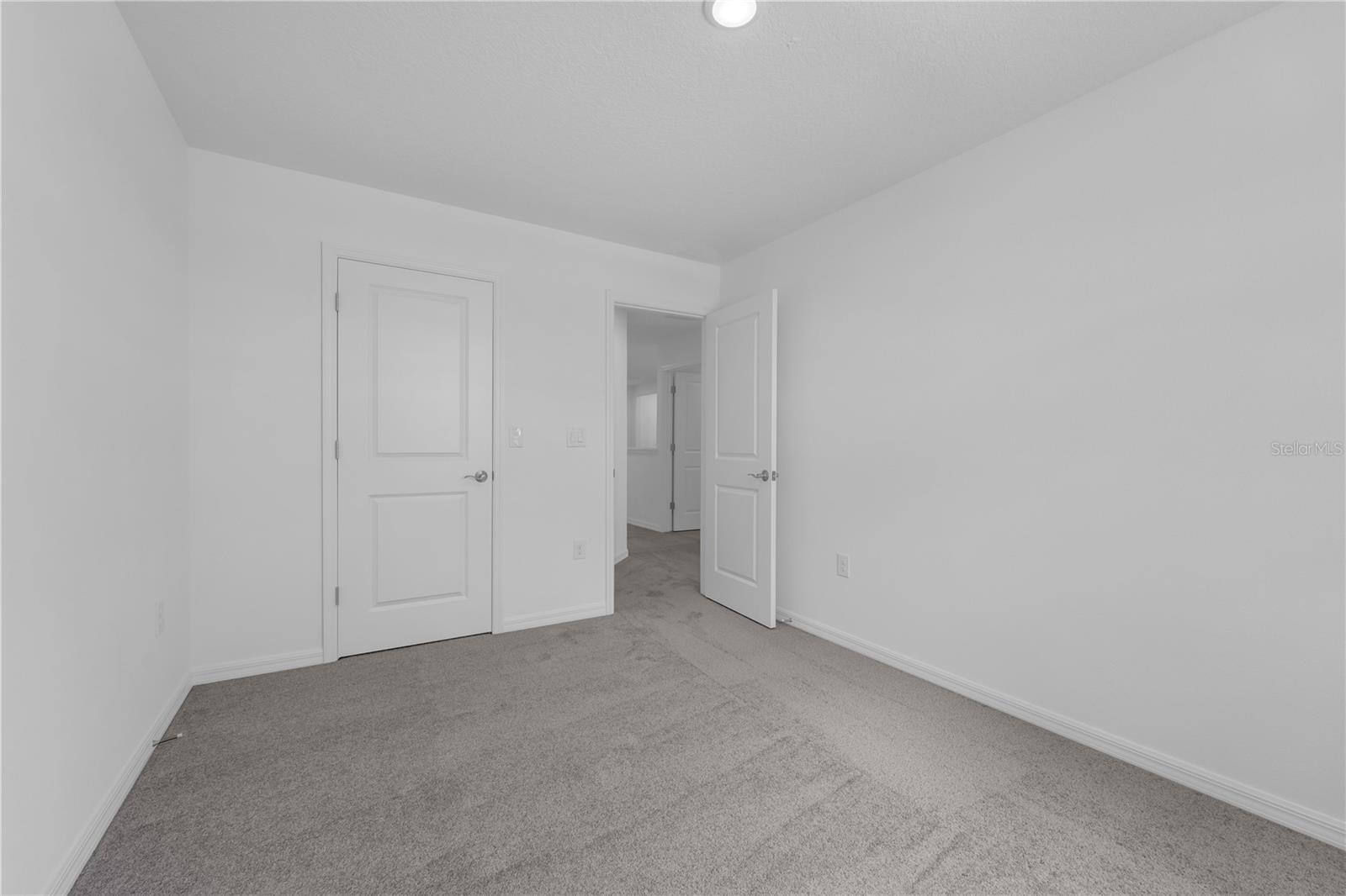 856 Castleford Ave Property Photo 30
