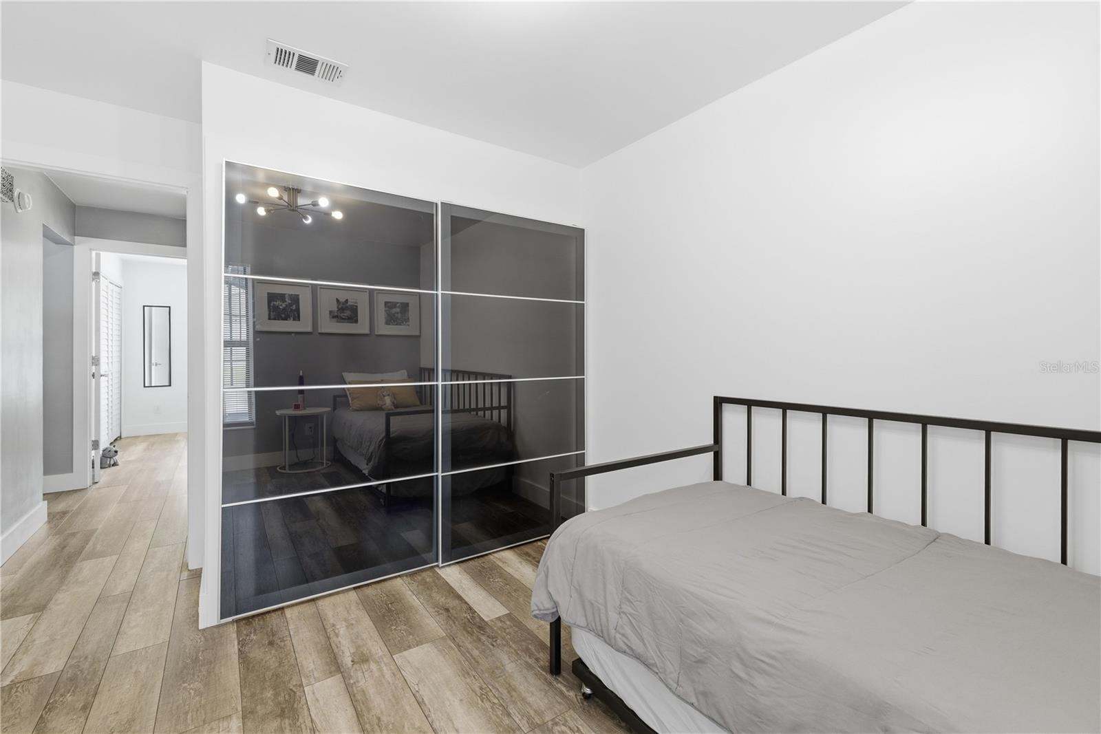 1119 Covington St Property Photo 12