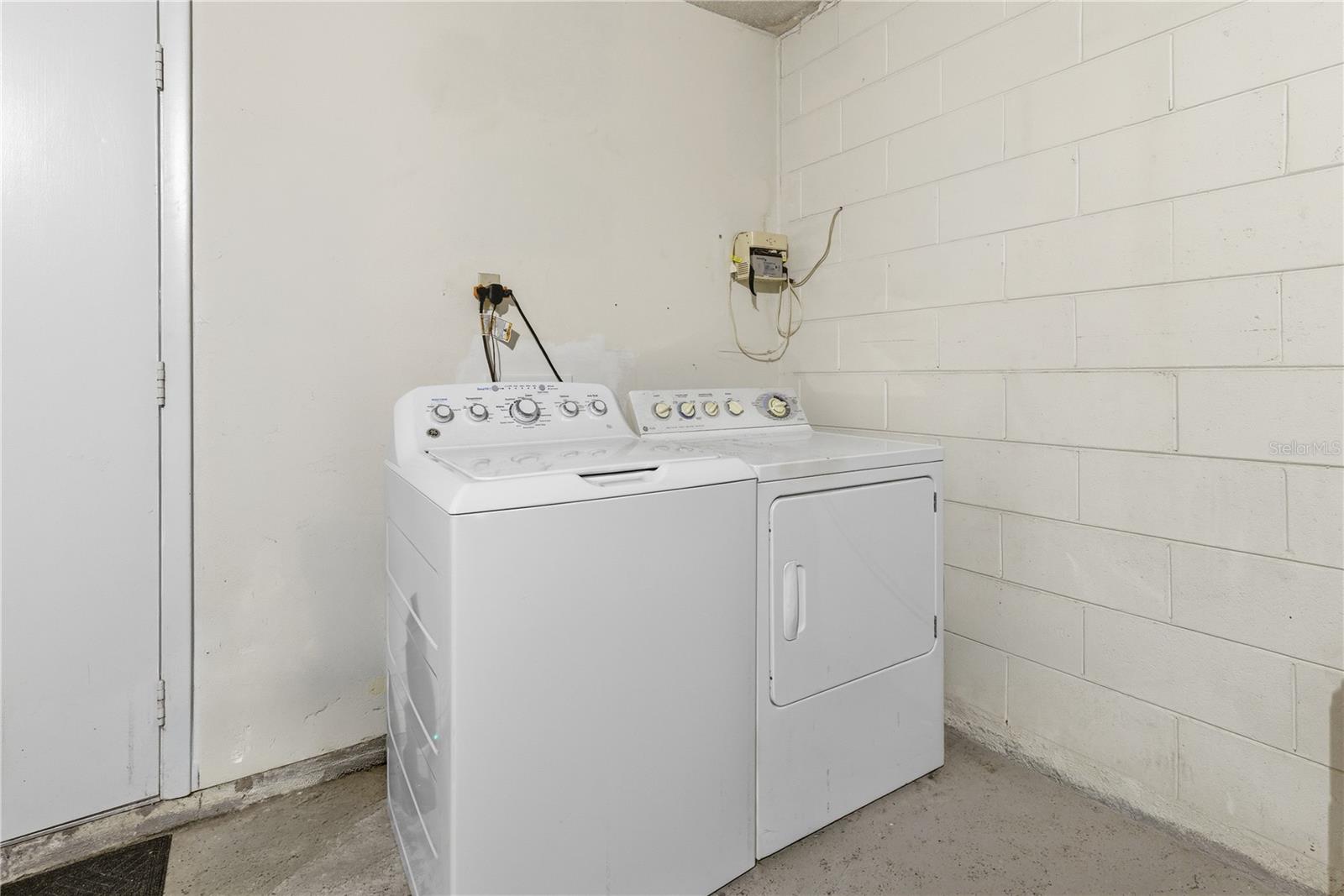 1119 Covington St Property Photo 34