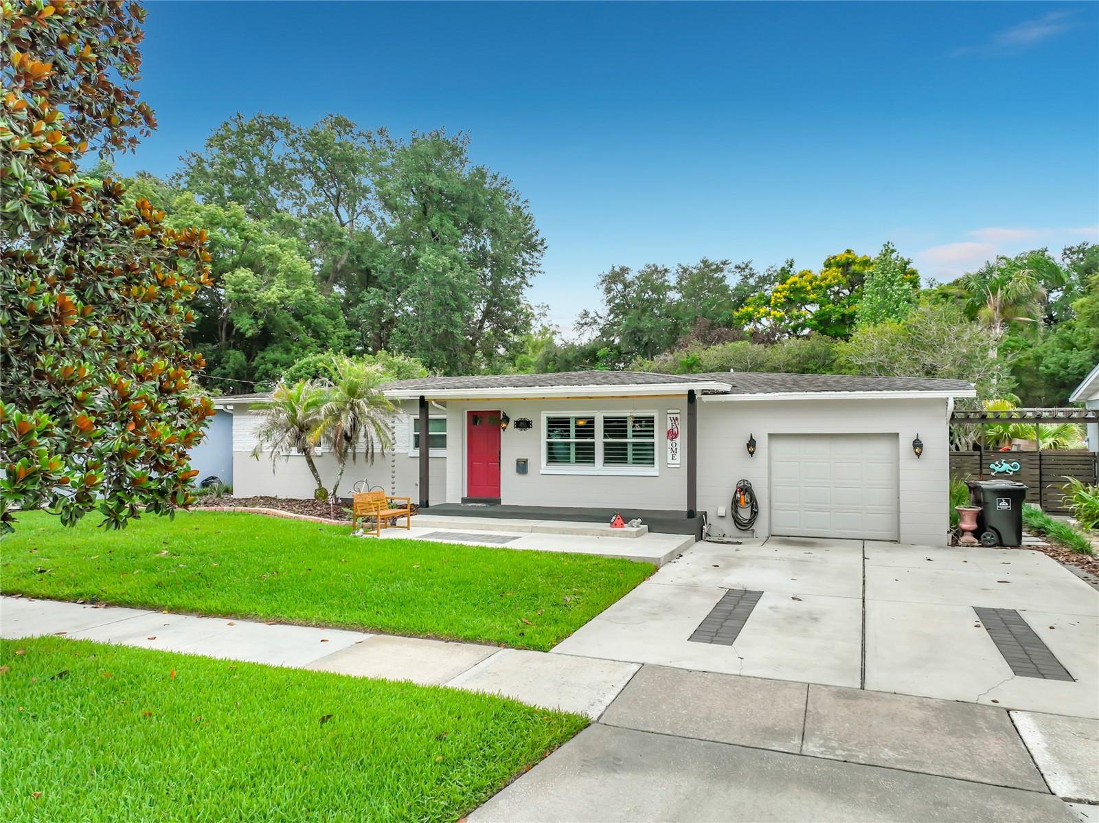 2806 Vine St Property Photo 2