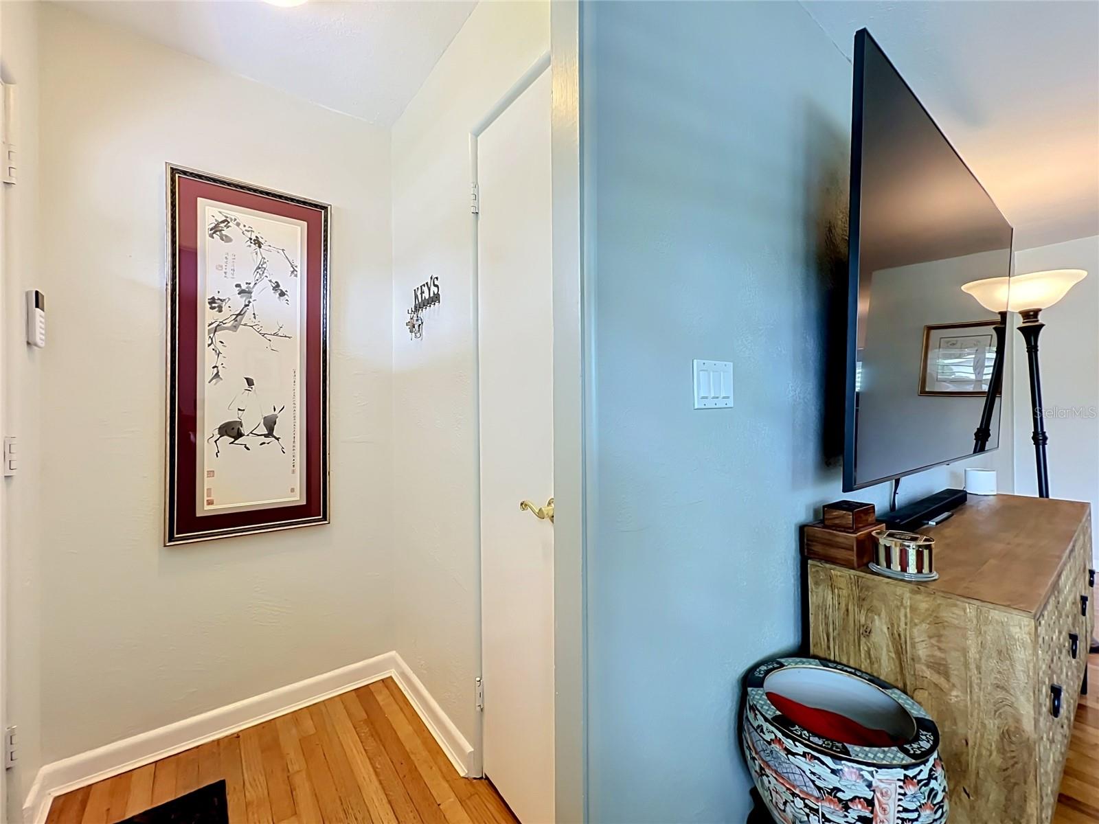 2806 Vine St Property Photo 5