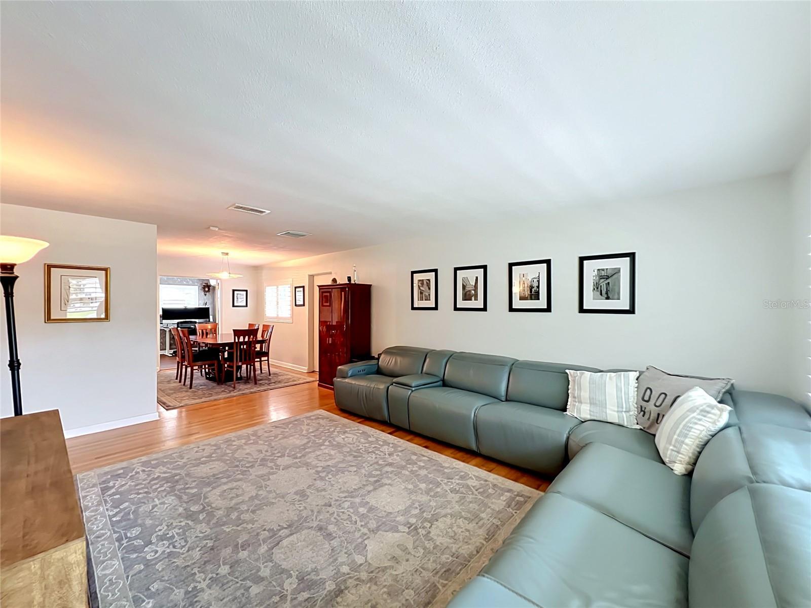 2806 Vine St Property Photo 7