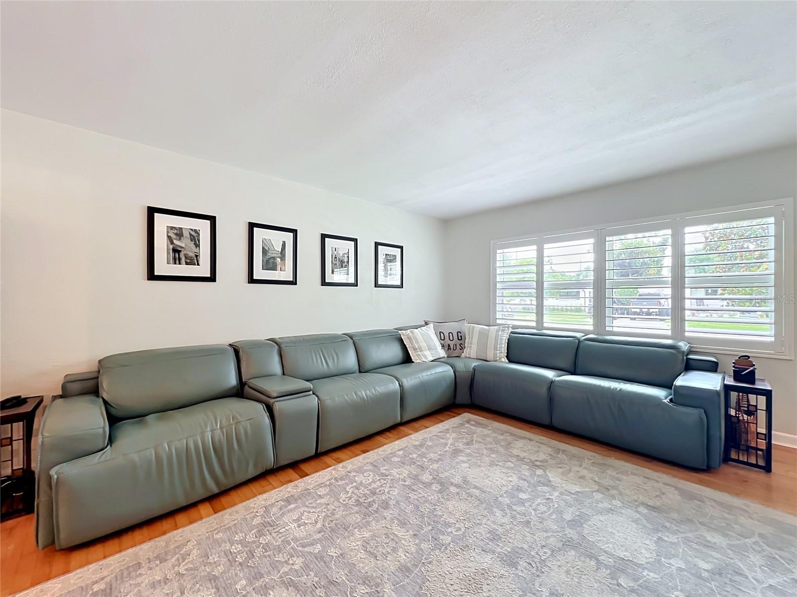2806 Vine St Property Photo 9