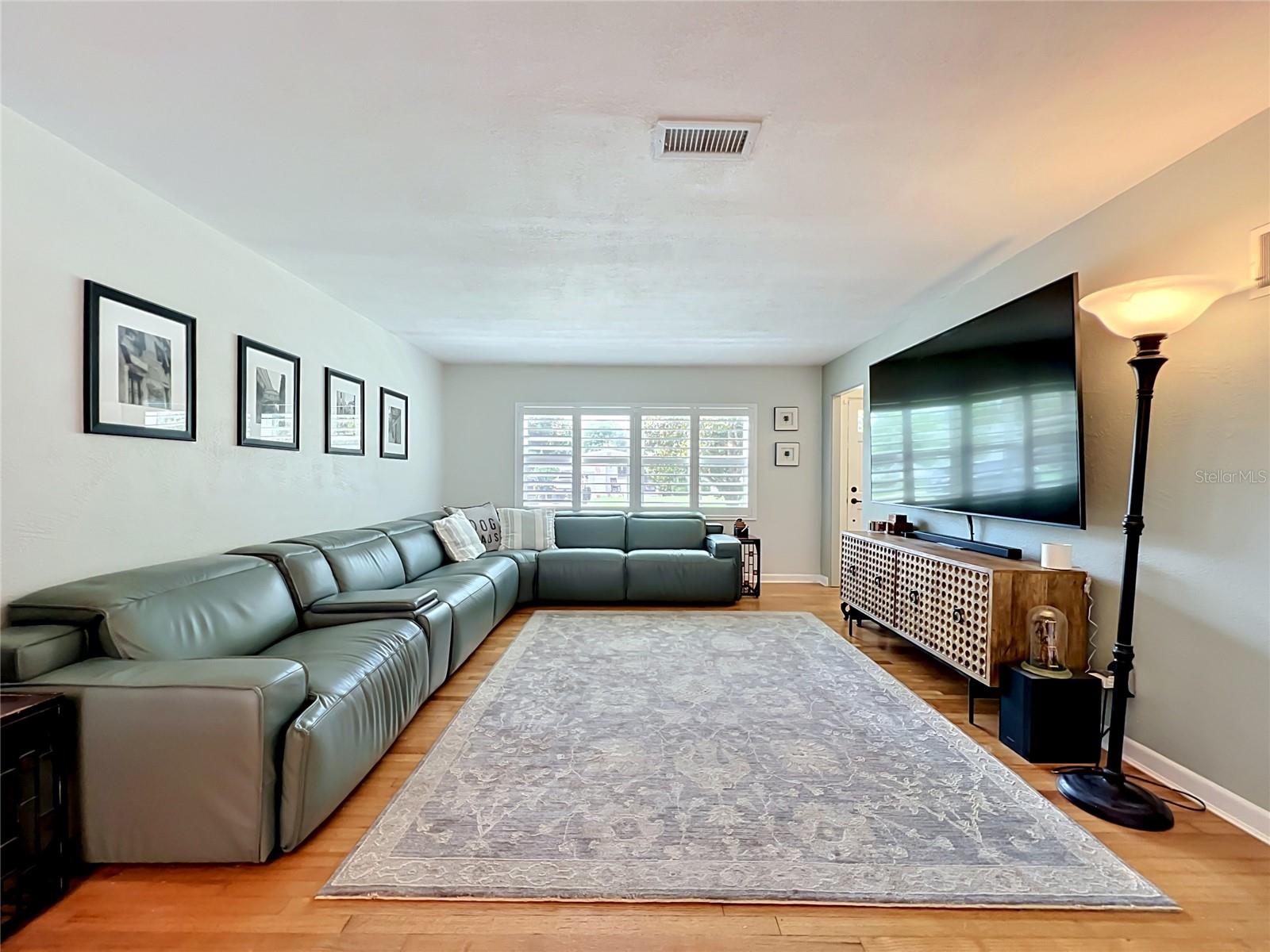 2806 Vine St Property Photo 10