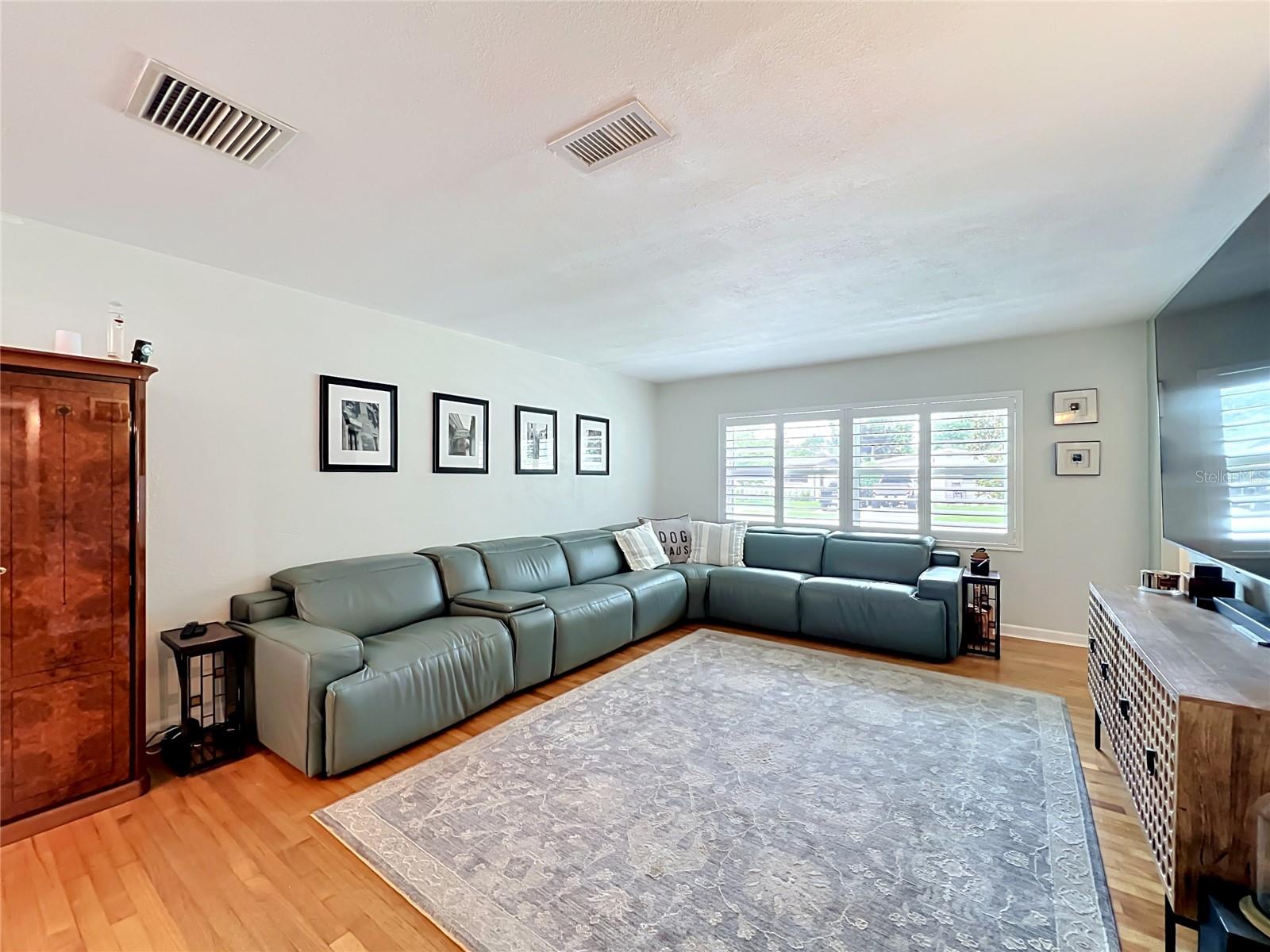 2806 Vine St Property Photo 12