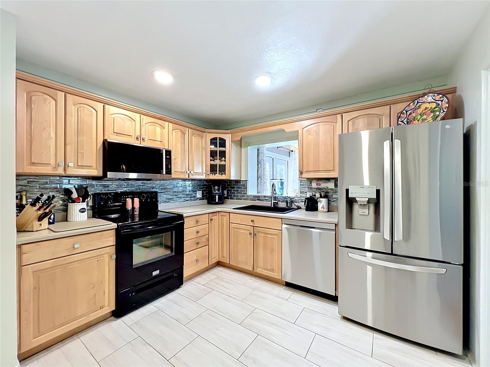 2806 Vine St Property Photo 16