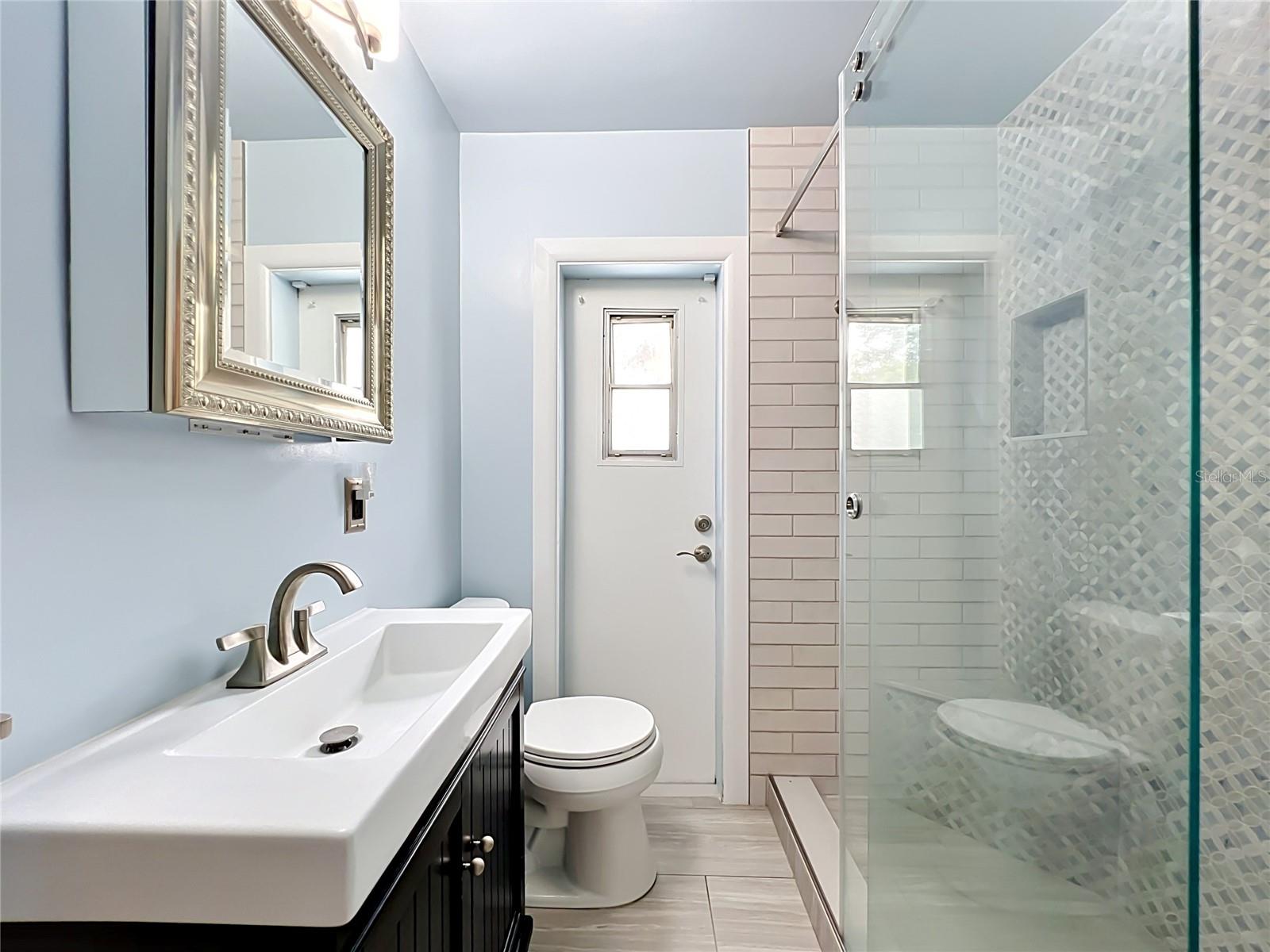 2806 Vine St Property Photo 29
