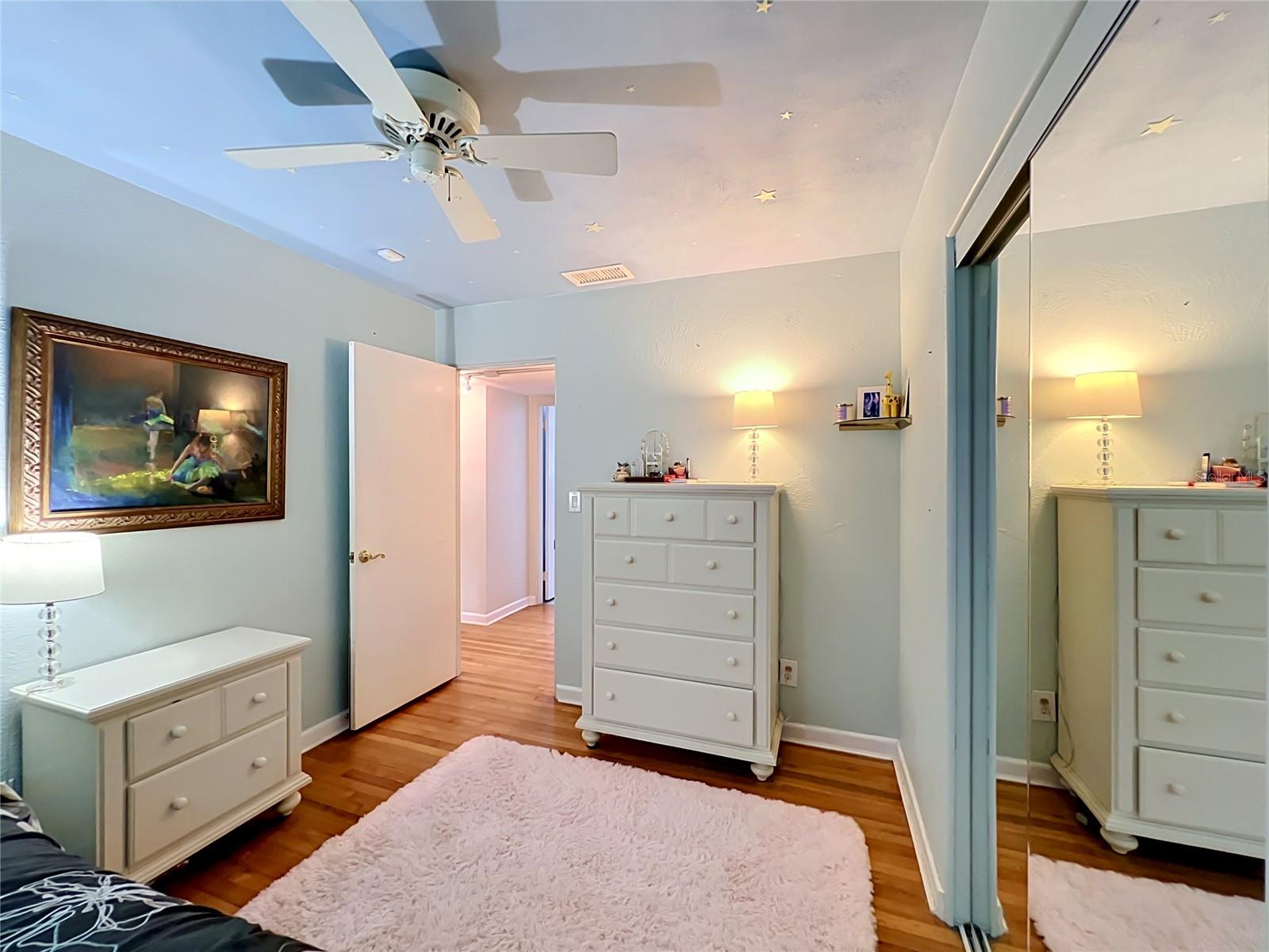 2806 Vine St Property Photo 34