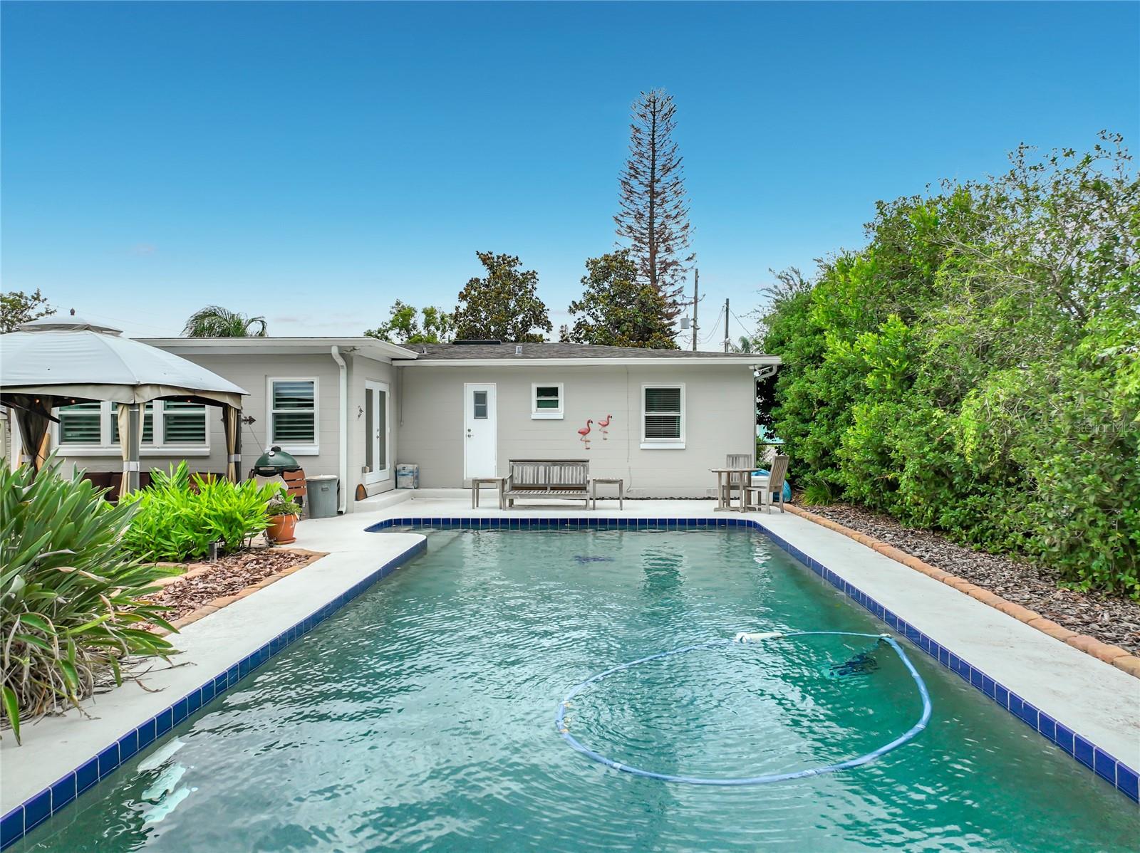 2806 Vine St Property Photo 45