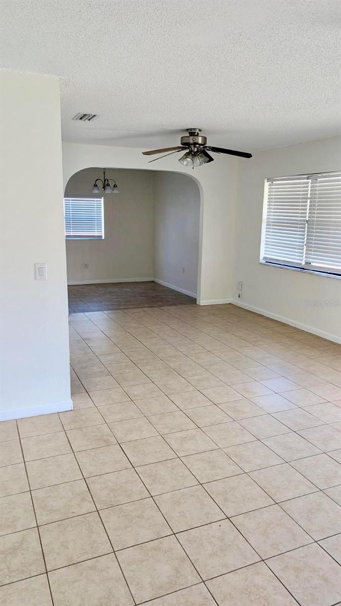 1077 Basque Dr Property Photo 3
