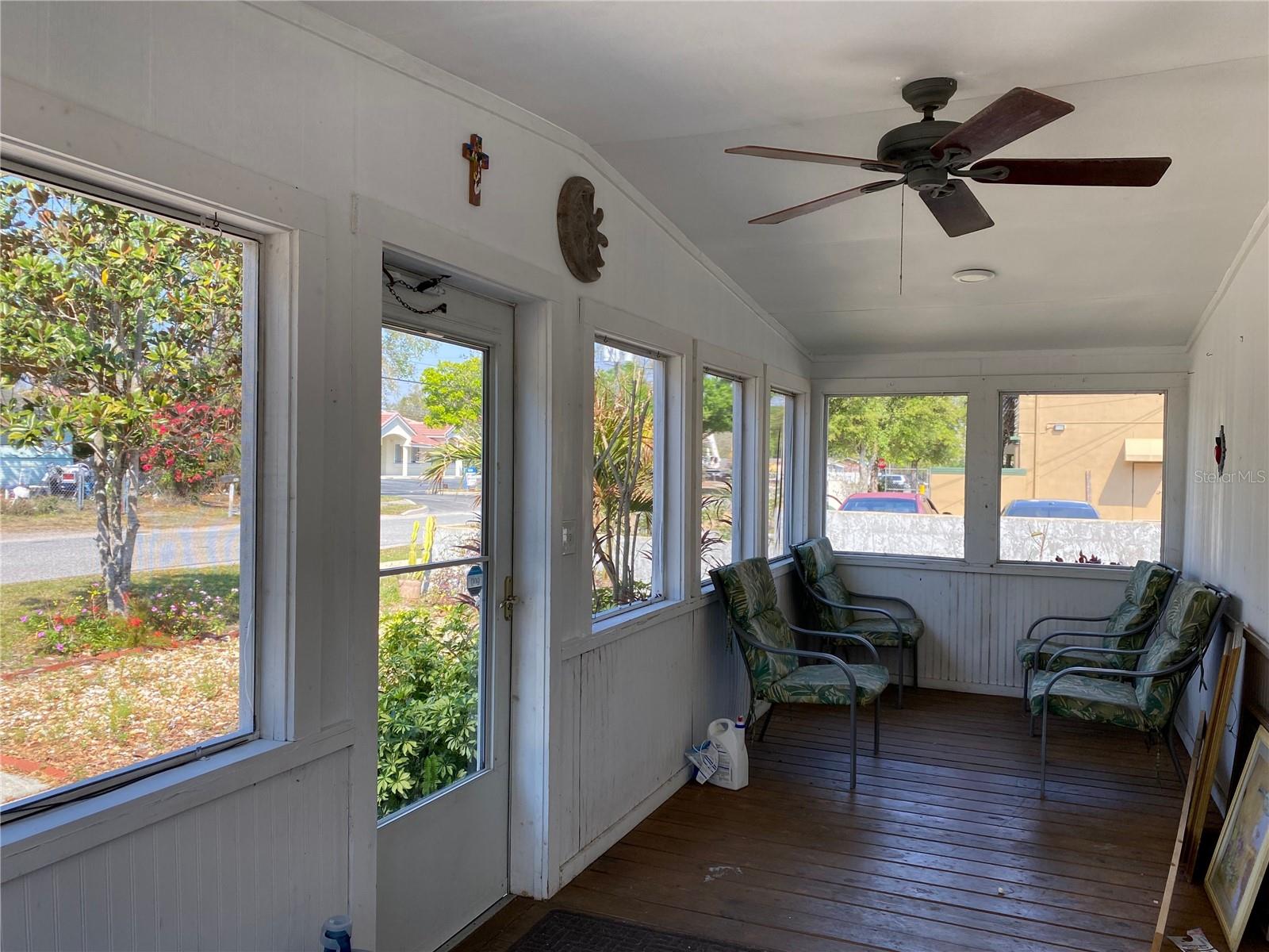 313 S Observatory Dr Property Photo 3