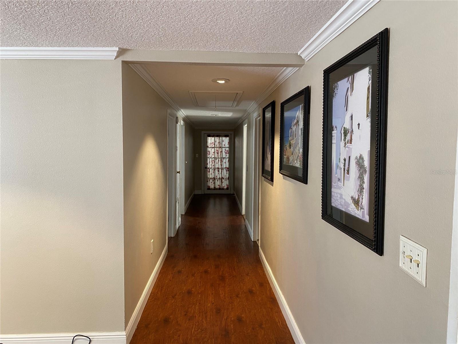 313 S Observatory Dr Property Photo 6