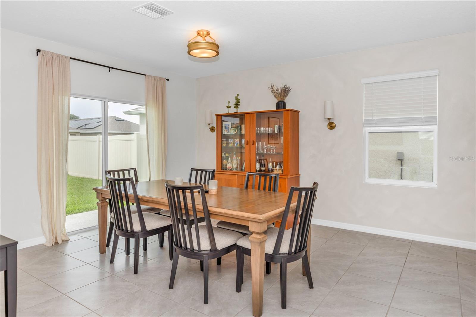 3758 Sungrove Cir Property Photo 10