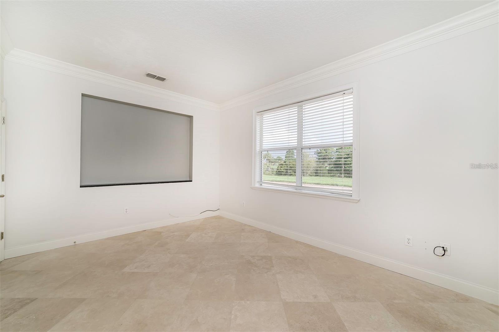 10124 Malpas Pt Property Photo 6